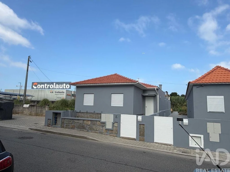 Moradia T2 para Arrendamento em Santa Marinha e São Pedro da Afurada Foto 1