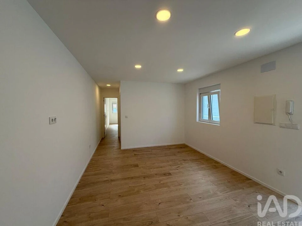 Moradia T2 para Arrendamento em Santa Marinha e São Pedro da Afurada Foto 5