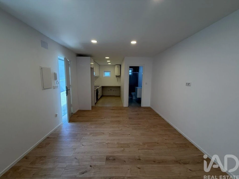 Moradia T2 para Arrendamento em Santa Marinha e São Pedro da Afurada Foto 6