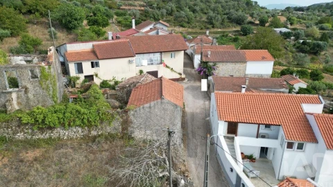 Moradia para Venda em São Miguel, Santa Eufémia e Rabaçal