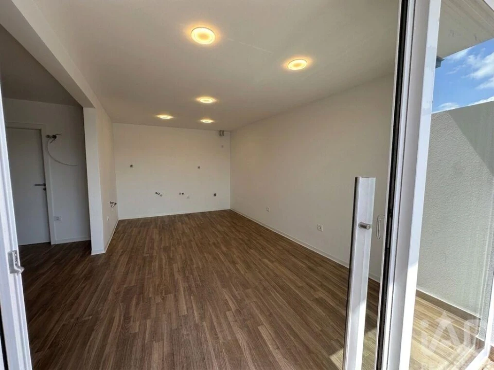 Moradia T3 para Venda em Arcozelo Foto 17