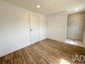 Moradia T3 para Venda em Arcozelo