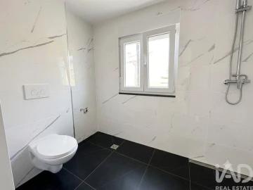 Moradia T3 para Venda em Arcozelo