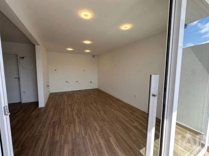 Moradia T3 para Venda em Arcozelo Foto 17