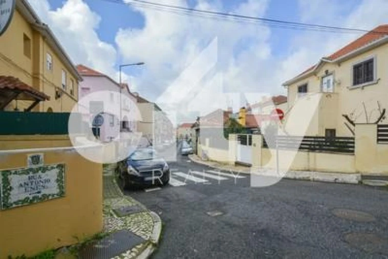 Apartamento T2 para Venda em Falagueira-Venda Nova Foto 14