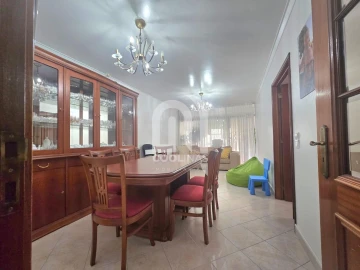 Apartamento T4 para Venda em Caparica e Trafaria