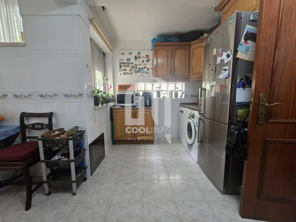 Apartamento T4 para Venda em Caparica e Trafaria Foto 8