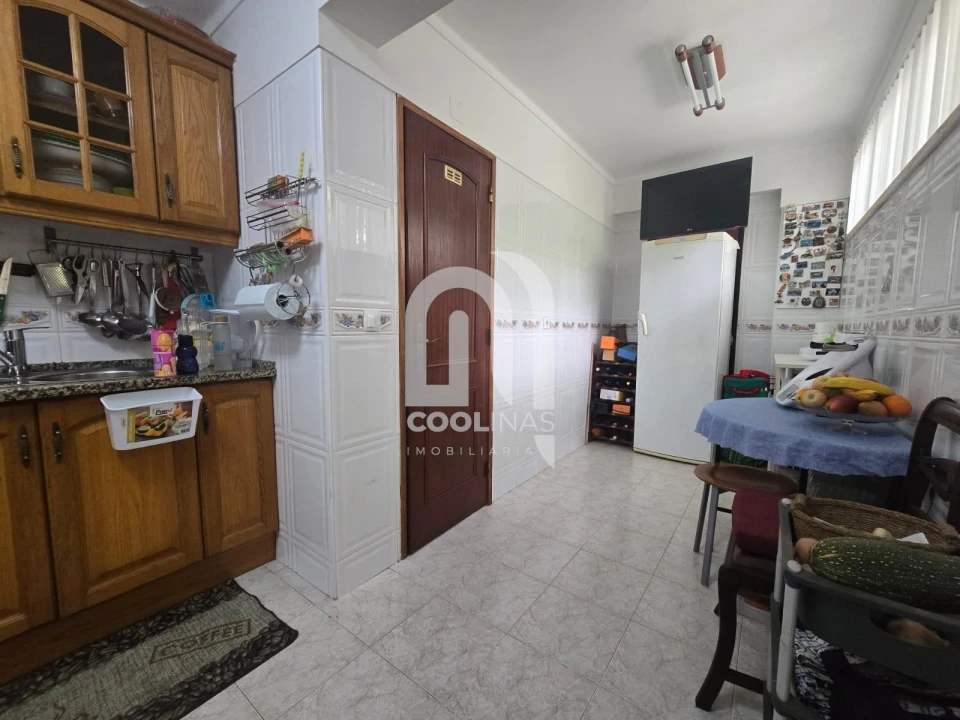Apartamento T4 para Venda em Caparica e Trafaria Foto 5