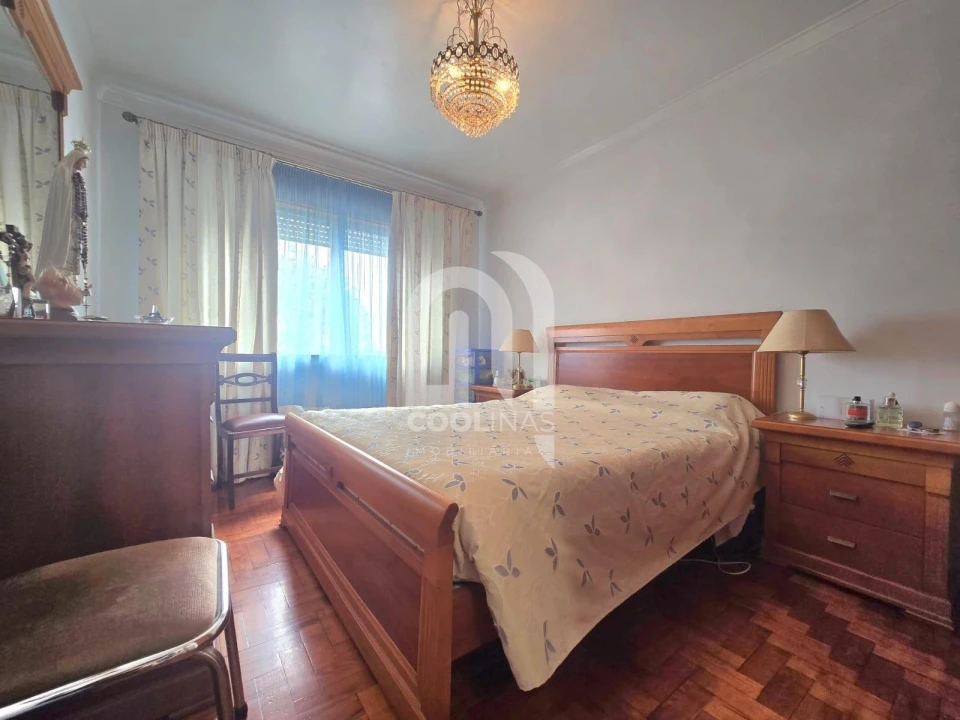 Apartamento T4 para Venda em Caparica e Trafaria Foto 1
