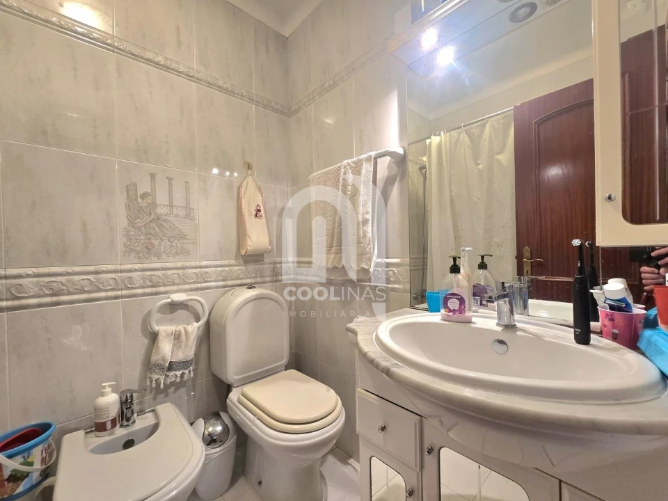 Apartamento T4 para Venda em Caparica e Trafaria Foto 26