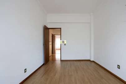 Moradia T5 para Venda em Charneca de Caparica e Sobreda