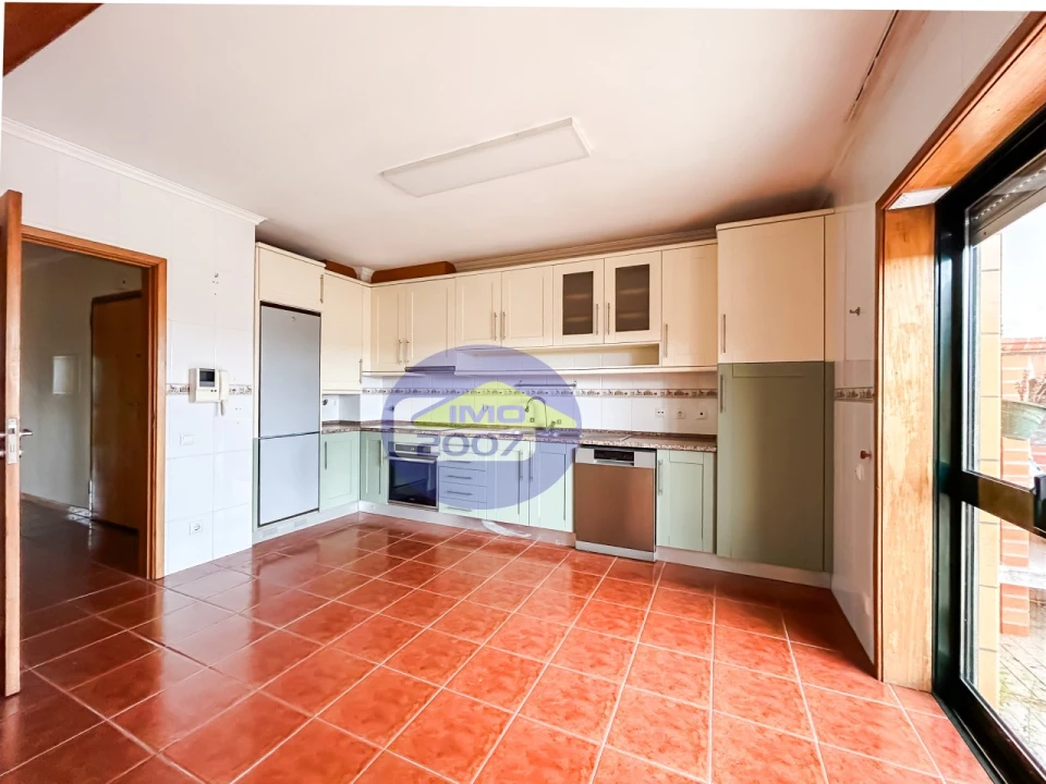 Apartamento T2 para Venda em São João de Ver Foto 3