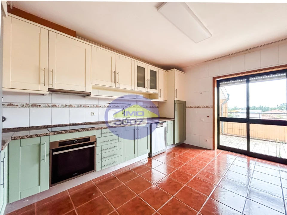 Apartamento T2 para Venda em São João de Ver Foto 4