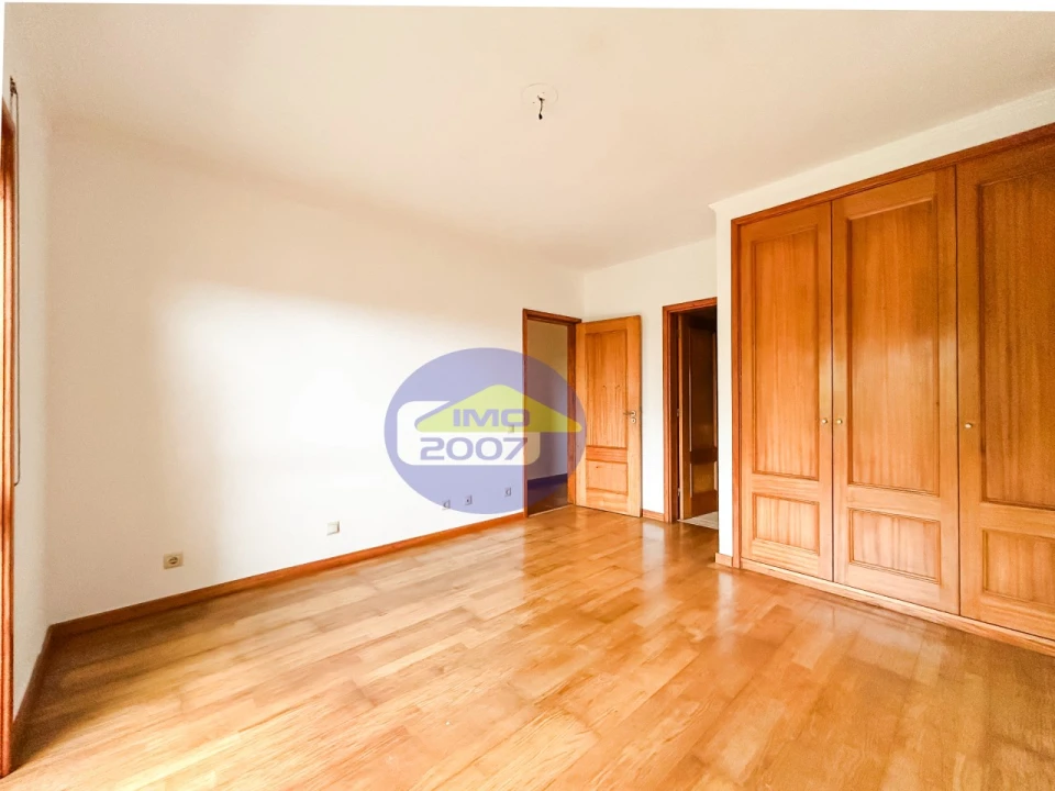 Apartamento T2 para Venda em São João de Ver Foto 6