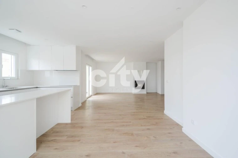 Apartamento T4 para Venda em Mafra Foto 3