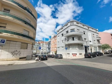 Loja para Arrendamento em Avenidas Novas