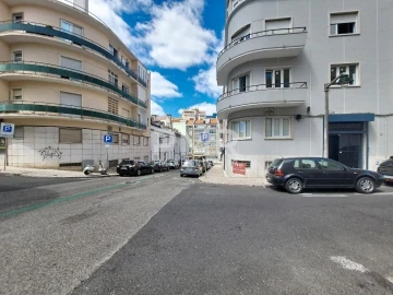 Loja para Arrendamento em Avenidas Novas