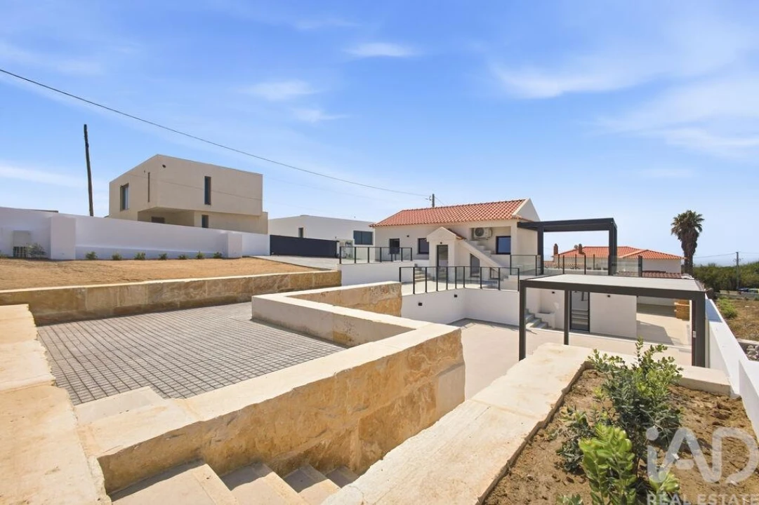 Moradia T3 para Venda em Lourinhã e Atalaia Foto 4