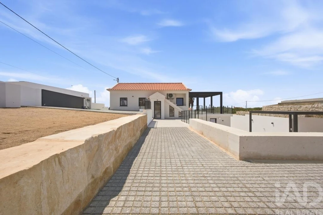 Moradia T3 para Venda em Lourinhã e Atalaia Foto 3