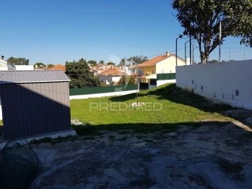 Terreno para Venda em Charneca de Caparica e Sobreda