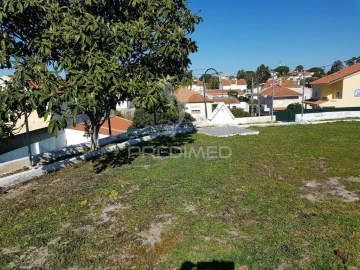 Terreno para Venda em Charneca de Caparica e Sobreda
