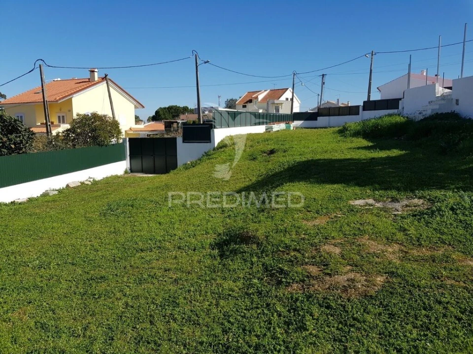 Terreno para Venda em Charneca de Caparica e Sobreda Foto 1