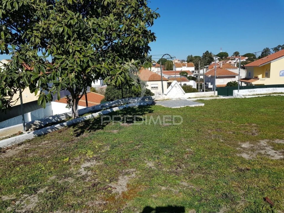 Terreno para Venda em Charneca de Caparica e Sobreda Foto 9