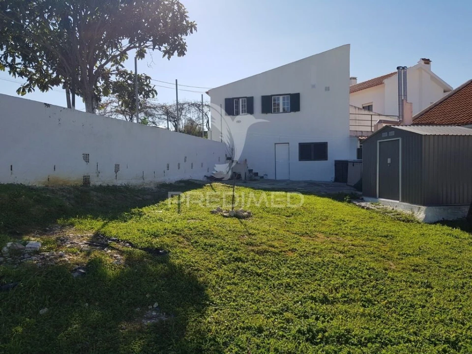 Terreno para Venda em Charneca de Caparica e Sobreda Foto 11