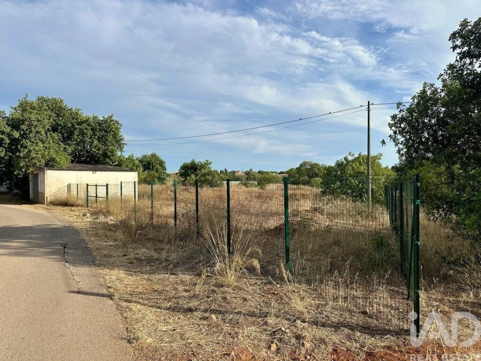 Moradia T4 para Venda em Loule (São Sebastião) Foto 9