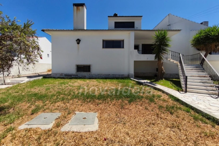 Moradia T5 para Venda em Cascais e Estoril Foto 36