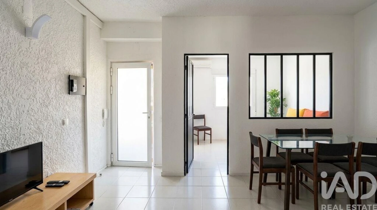 Apartamento T2 para Venda em Quarteira Foto 2
