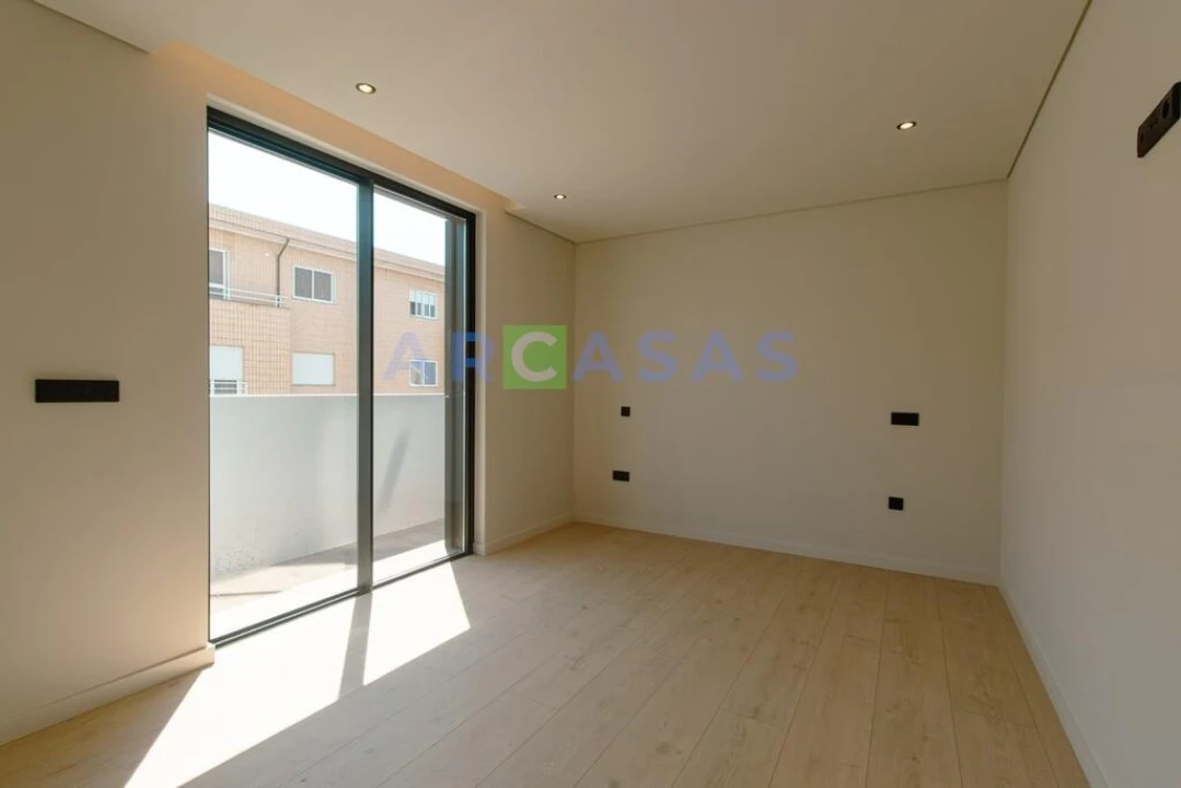 Apartamento T3 para Venda em Gondomar (São Cosme), Valbom e Jovim Foto 9