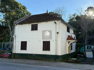 Moradia T2 para Venda em Campolide