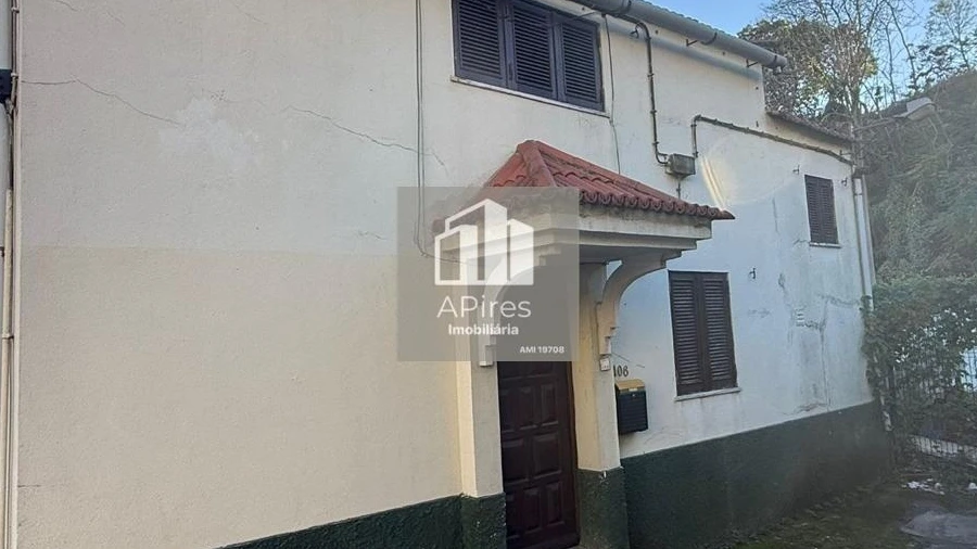 Moradia T2 para Venda em Campolide