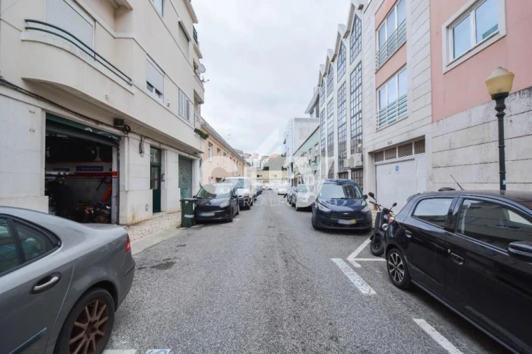 Apartamento T1 para Venda em Avenidas Novas Foto 23