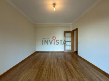 Apartamento T2 para Arrendamento em Vila Franca de Xira