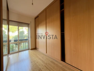 Apartamento T2 para Arrendamento em Vila Franca de Xira