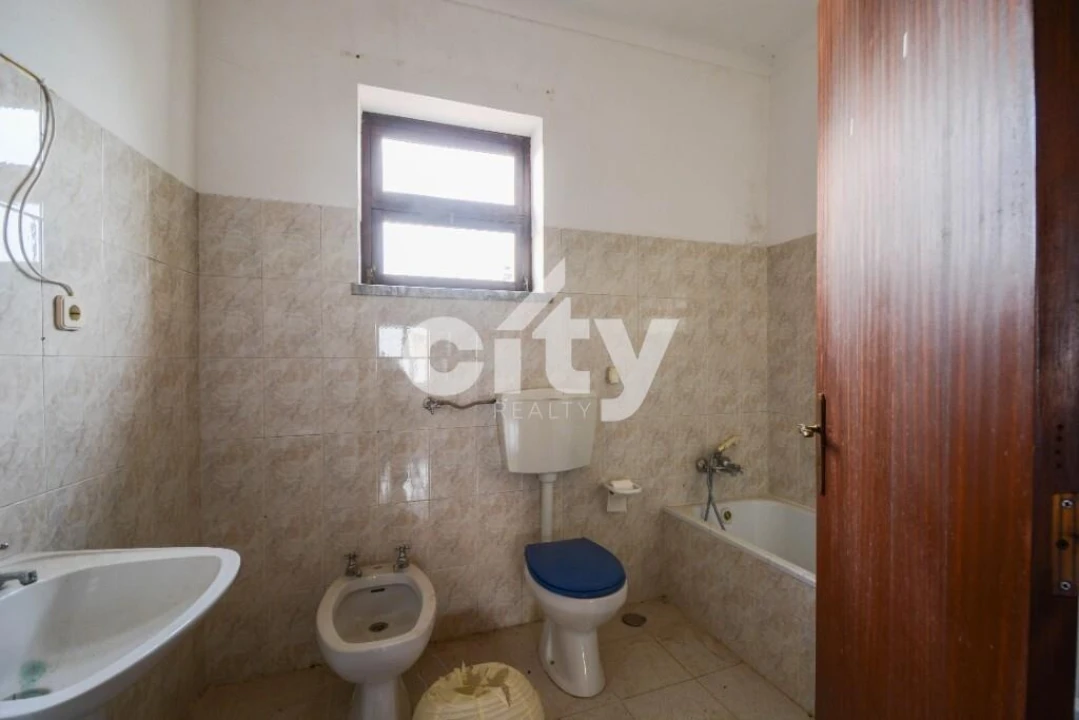 Apartamento T2 para Venda em Montargil Foto 10