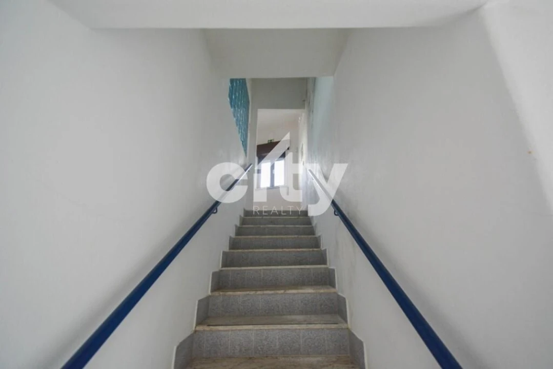 Apartamento T2 para Venda em Montargil Foto 3