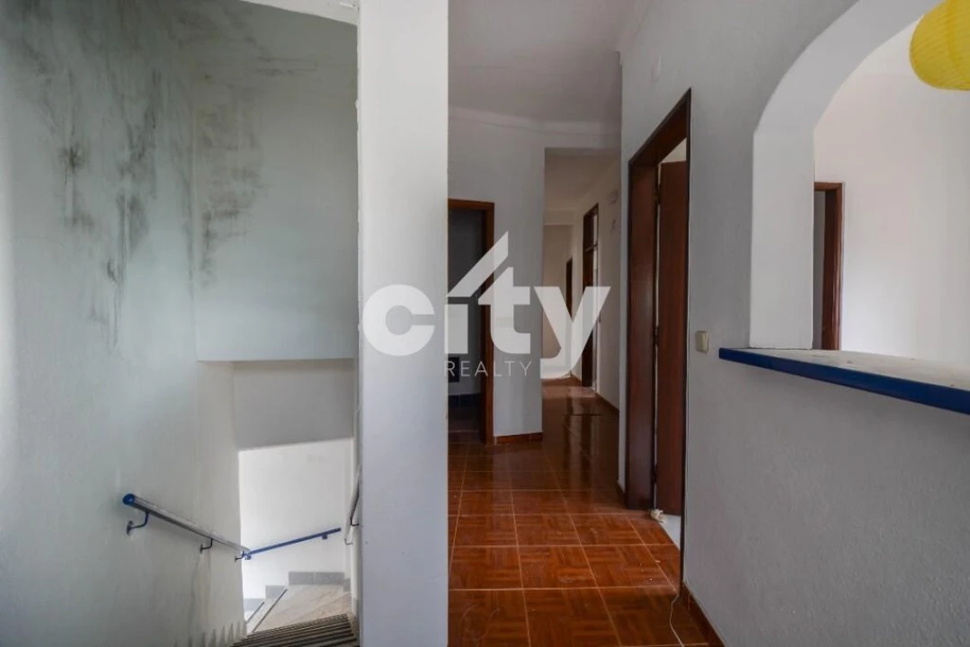 Apartamento T2 para Venda em Montargil Foto 4