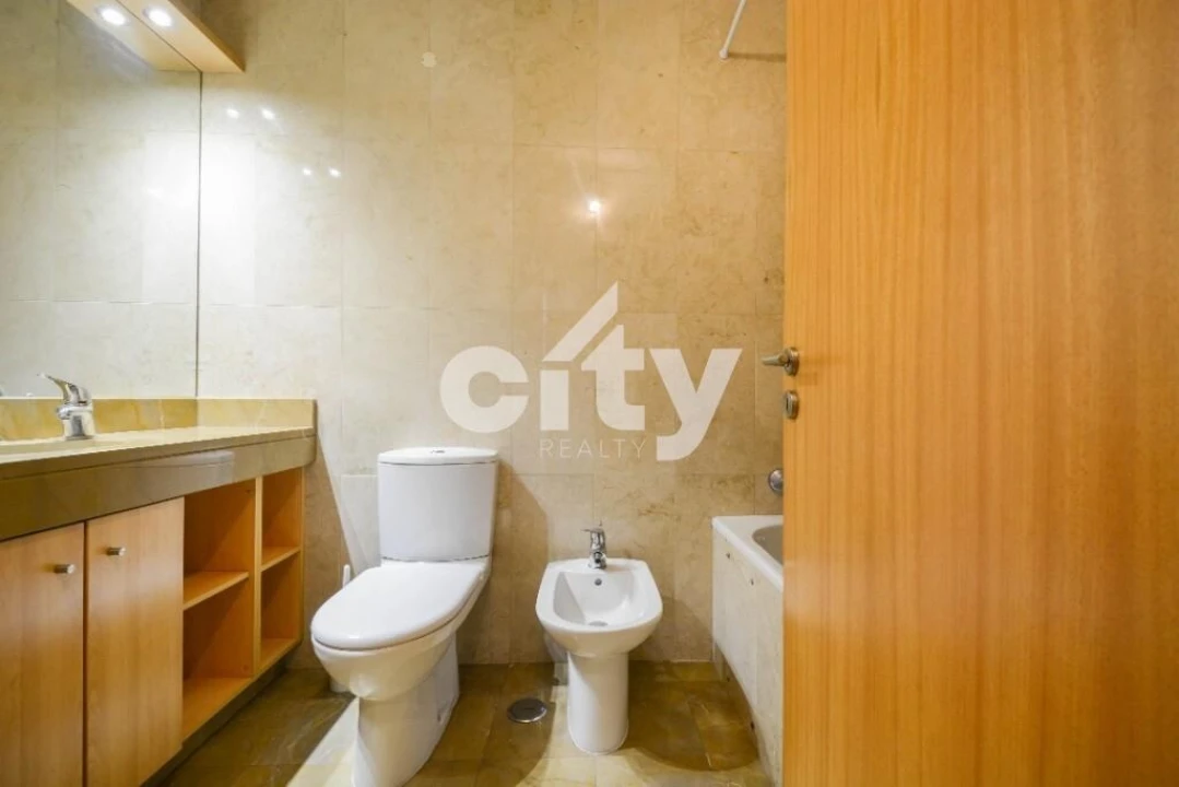 Apartamento T2 para Arrendamento em Alvalade Foto 10