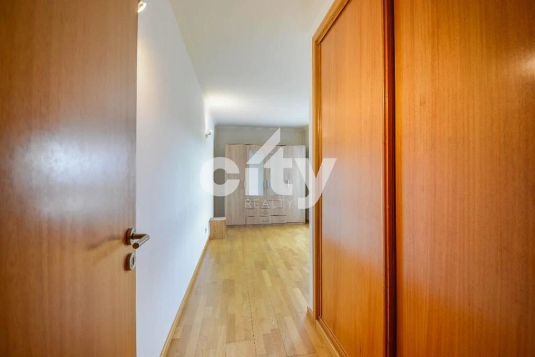 Apartamento T2 para Arrendamento em Alvalade Foto 8