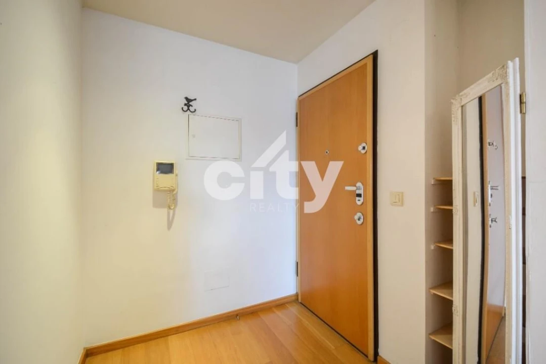 Apartamento T2 para Arrendamento em Alvalade Foto 11
