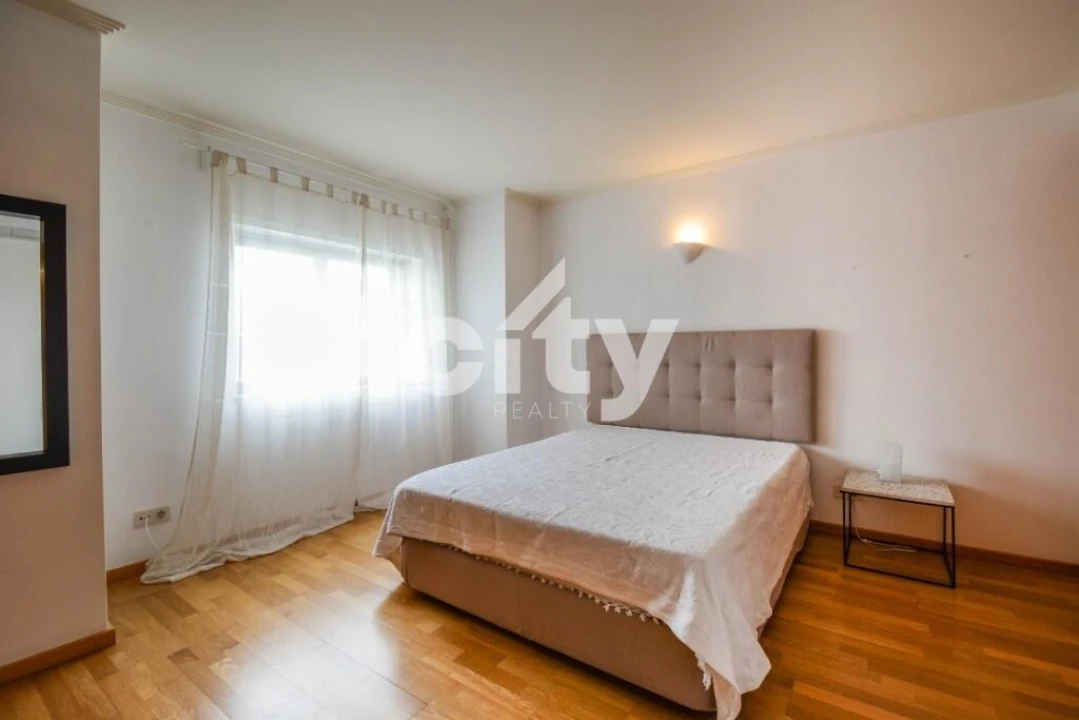 Apartamento T2 para Arrendamento em Alvalade Foto 5