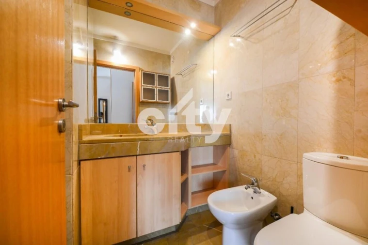 Apartamento T2 para Arrendamento em Alvalade Foto 7