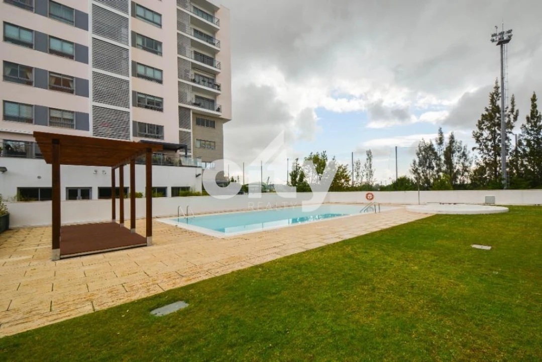 Apartamento T2 para Arrendamento em Alvalade Foto 3