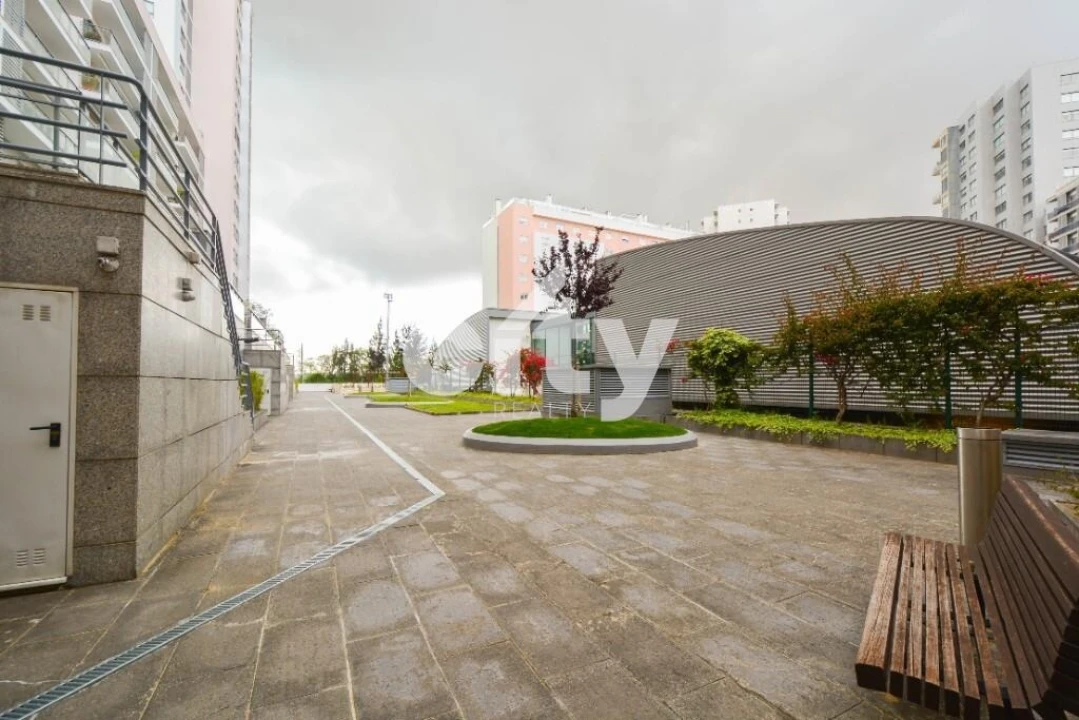 Apartamento T2 para Arrendamento em Alvalade Foto 19