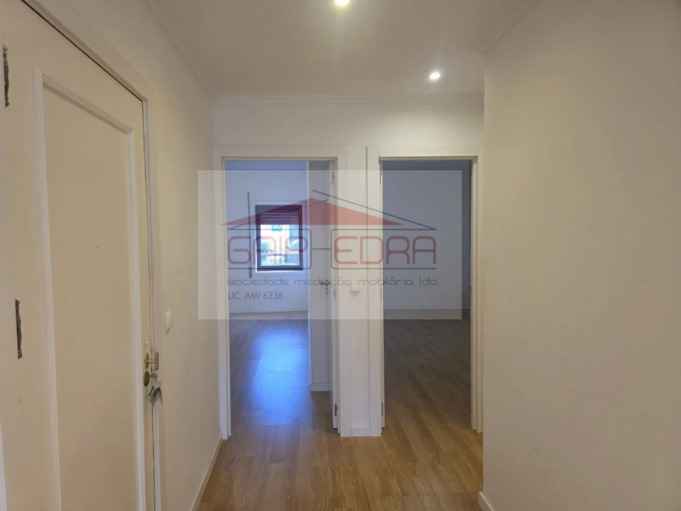 Apartamento T2 para Arrendamento em Aguas Santas Foto 8