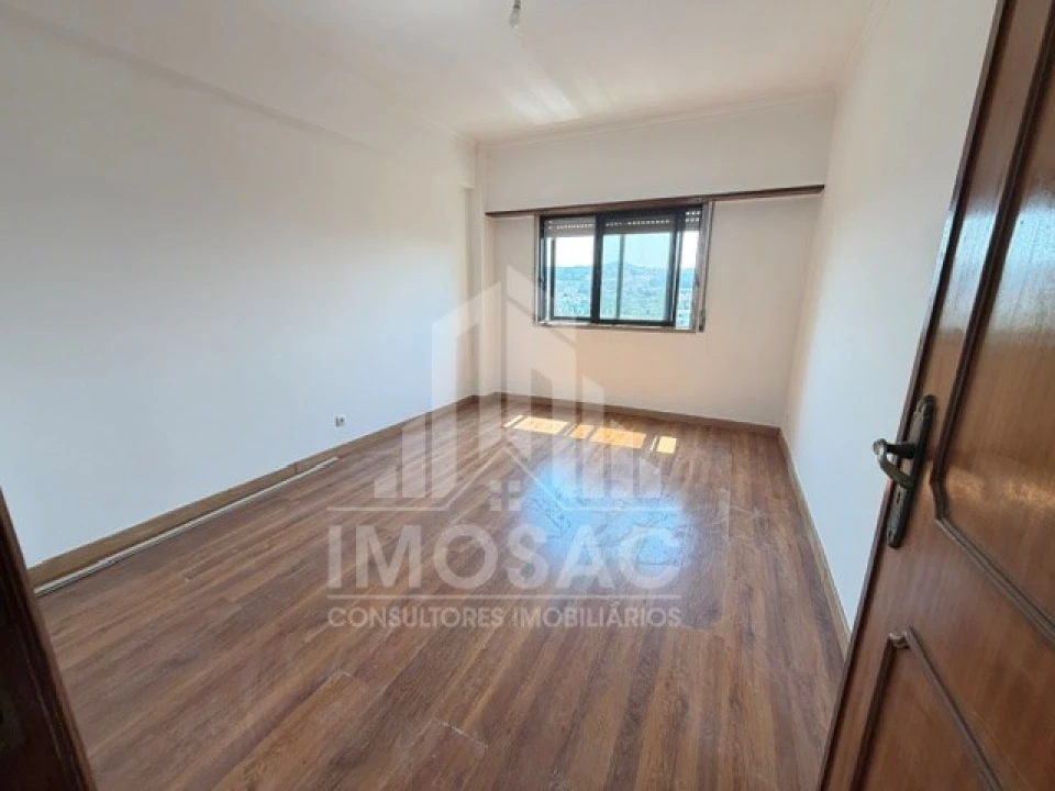 Apartamento T3 para Venda em Loures Foto 4