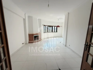 Apartamento T3 para Venda em Loures